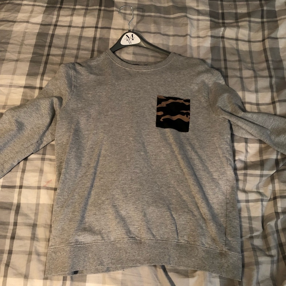 Forever 21 crew neck